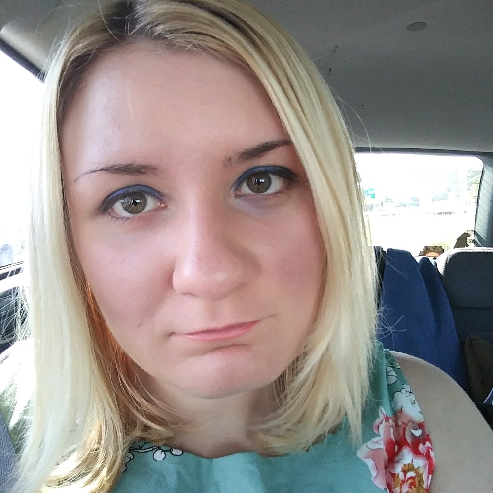 Meet your Posher, Nicole